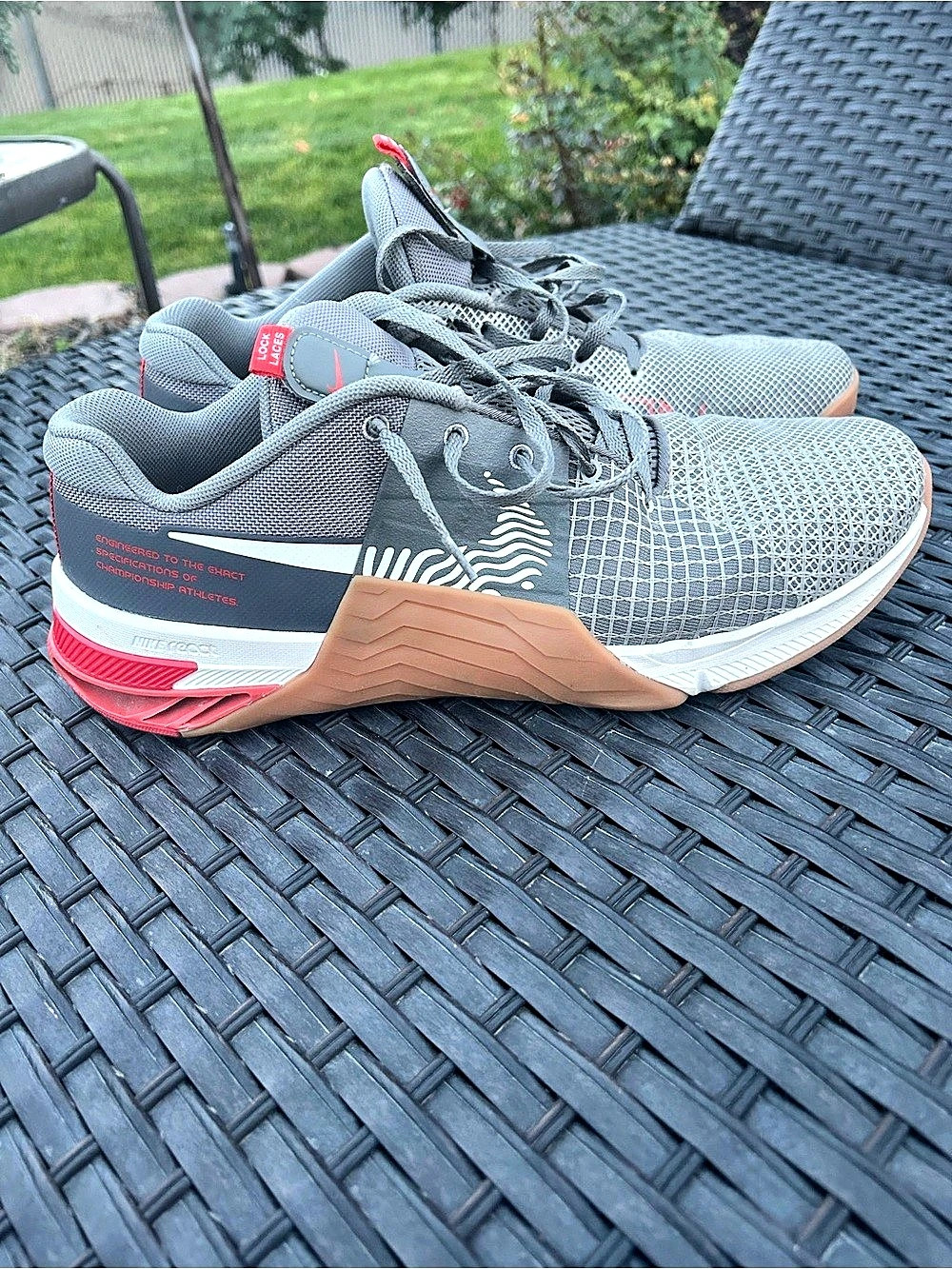 Nike Metcon 8 Men's Athletic Shoes US 12 Gray Red